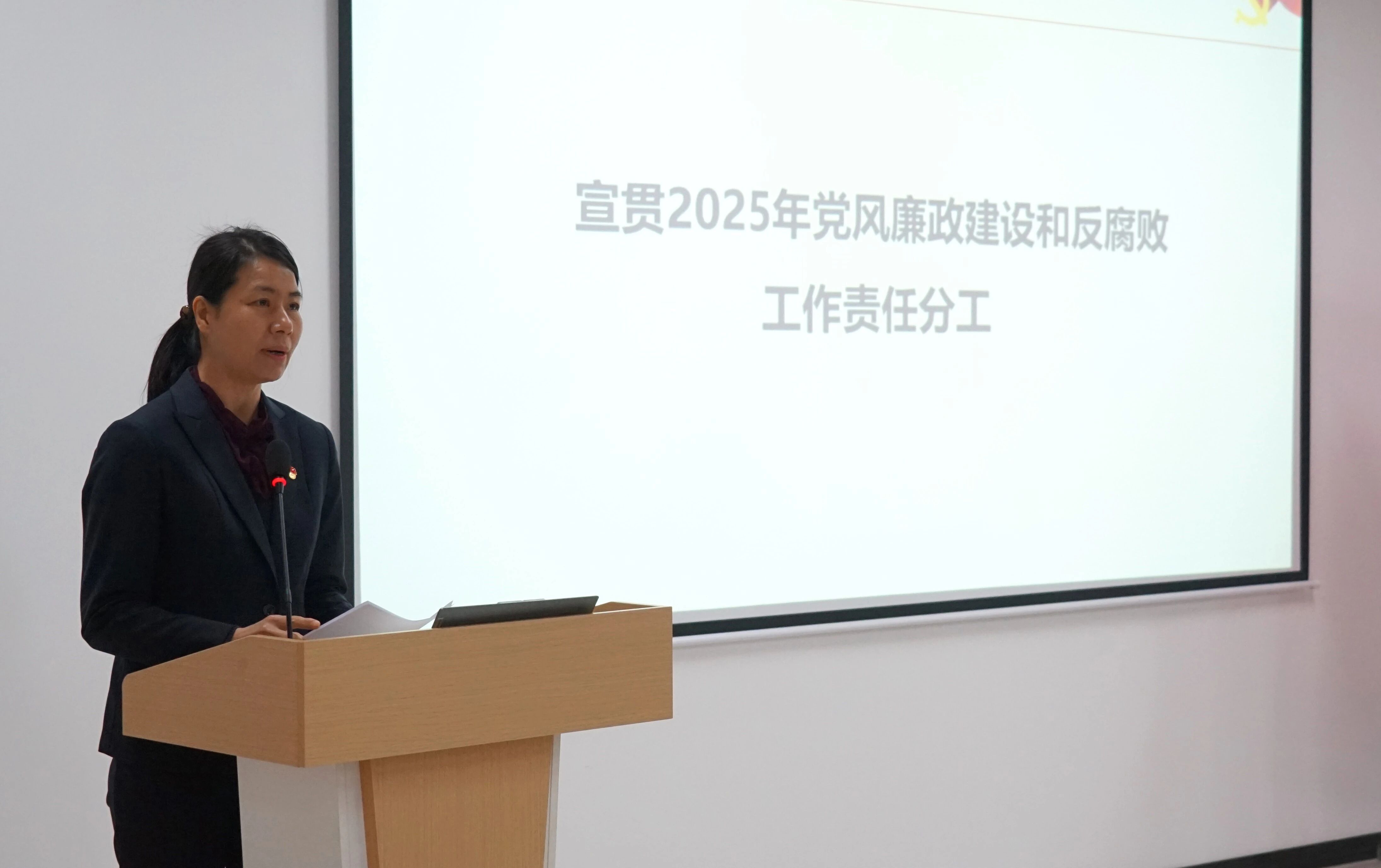 e20180a50956ffda731b840adb017de7.jpg